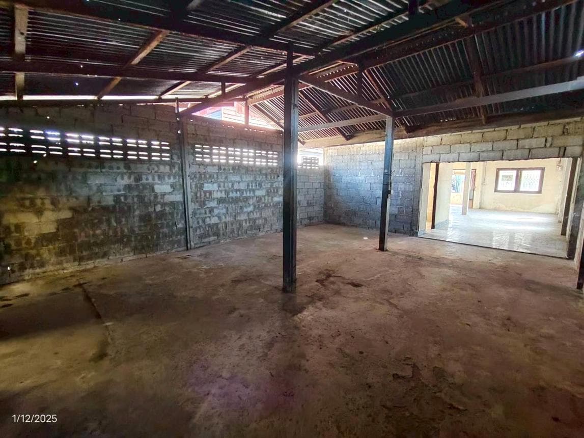 ขายบ้านเดี่ยวที่ดินกว้างขวาง 79 ตร.ว. 1 ห้องนอน ทำเลดี ราคาประหยัด บรรยากาศสงบร่มรื่นและเป็นส่วนตัว ย่านผักปัง ภูเขียว ชัยภูมิ