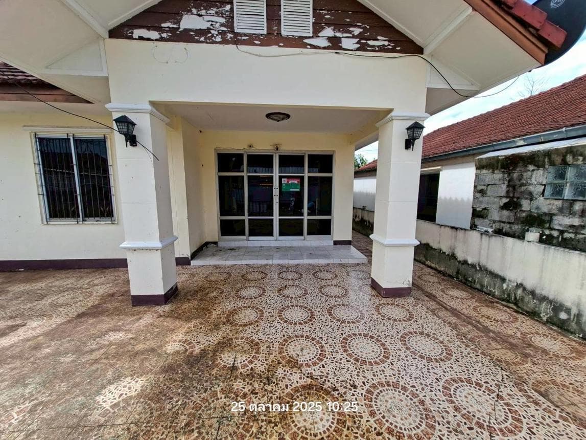 บ้านเดี่ยว บ้านฉาง ระยอง 2 ห้องนอน 1 ห้องน้ำ พื้นที่ใช้สอย 78.75 ตร.ม. บนที่ดิน 34.7 ตร.ว. ทำเลดีใกล้ใจกลางเมืองและนิคมอุตสาหกรรม ราคาพิเศษ 1.6 ล้าน