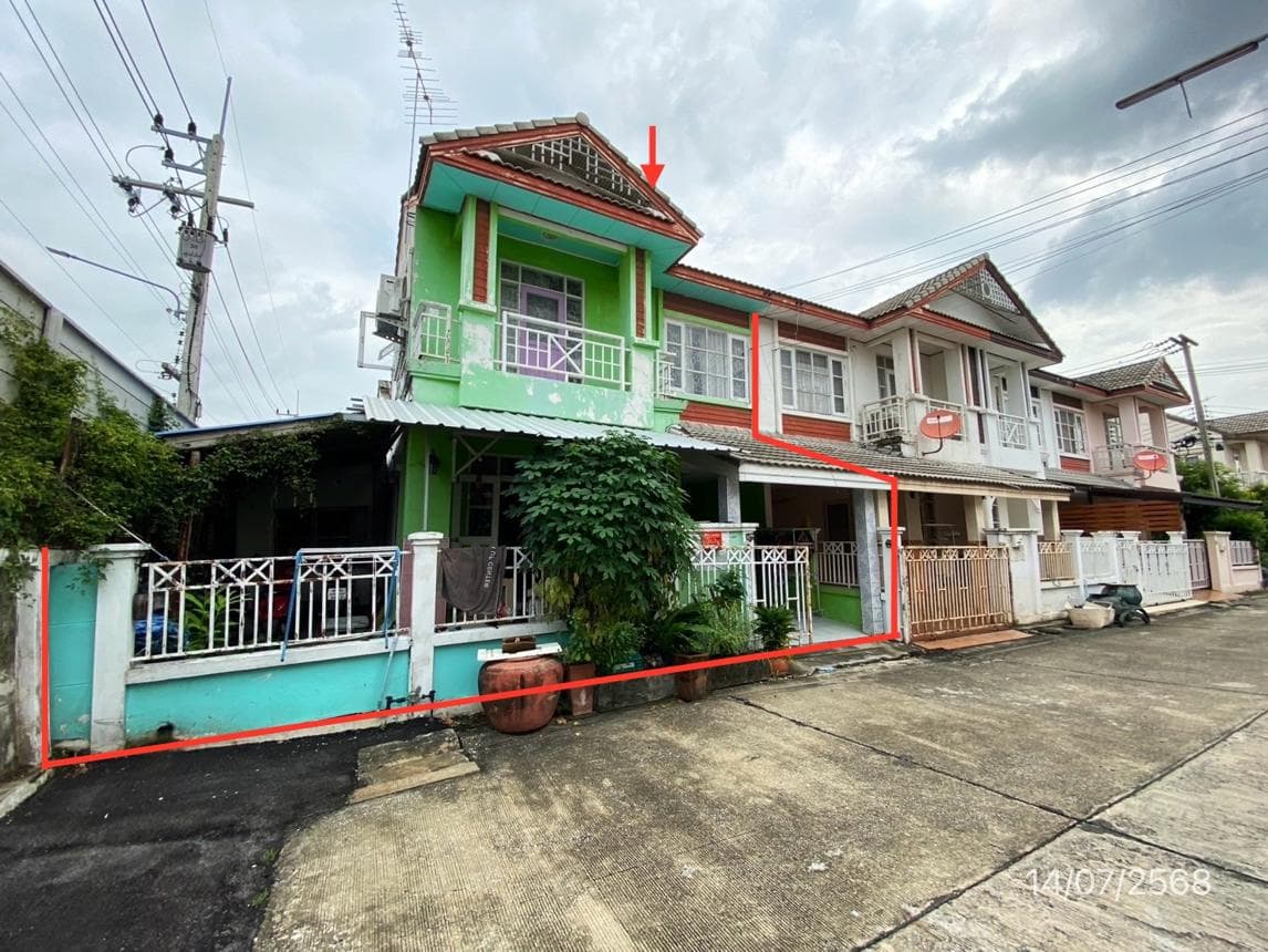ทาวน์โฮม บ้านฟ้ารังสิต คลอง 2 (Baan Fah Rangsit Khlong 2) 3 ห้องนอน พื้นที่ใช้สอยกว้างขวาง ทำเลดีรังสิต