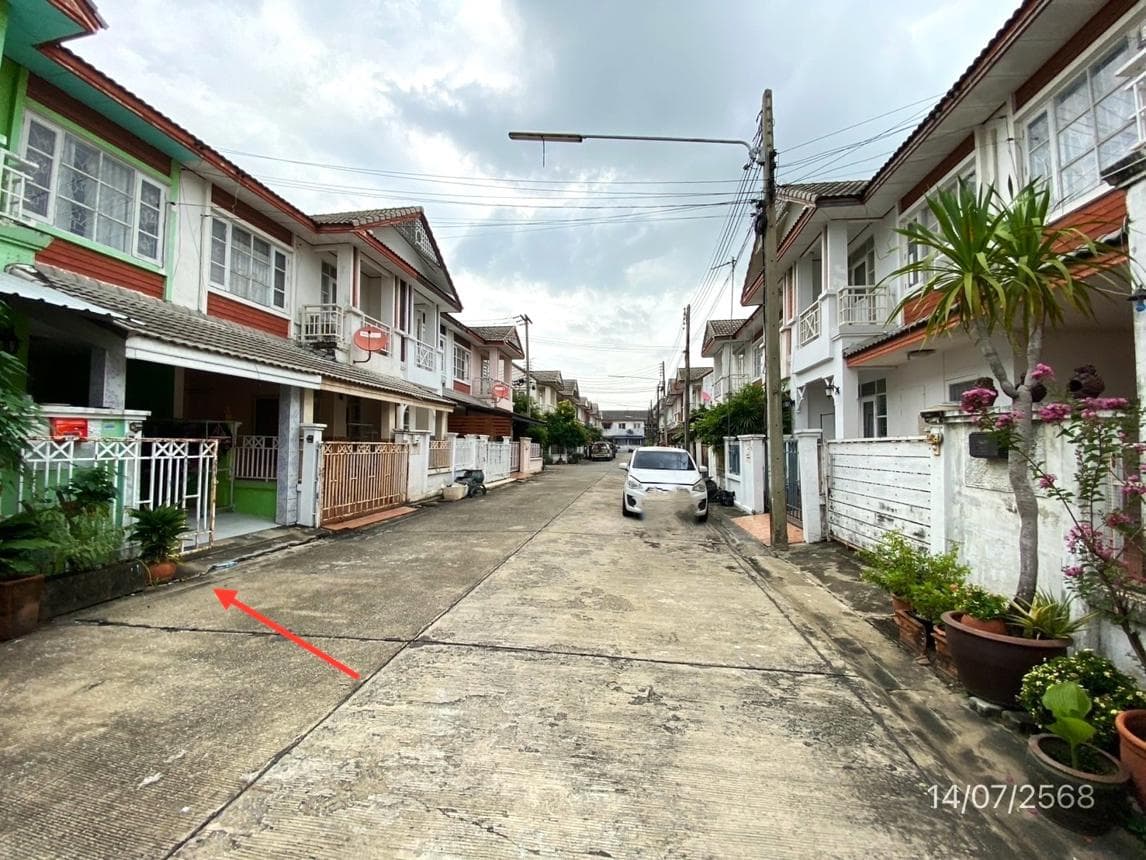 ทาวน์โฮม บ้านฟ้ารังสิต คลอง 2 (Baan Fah Rangsit Khlong 2) 3 ห้องนอน พื้นที่ใช้สอยกว้างขวาง ทำเลดีรังสิต