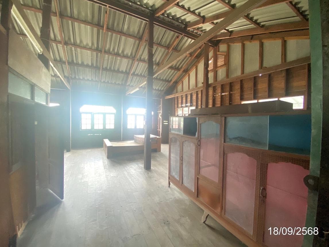ขายบ้านเดี่ยว เมืองกาฬสินธุ์ ทำเลลำคลอง พื้นที่ใช้สอยกว้างขวาง 327.5 ตร.ม. 2 ห้องนอน 3 ห้องน้ำ สภาพดี บรรยากาศเงียบสงบ