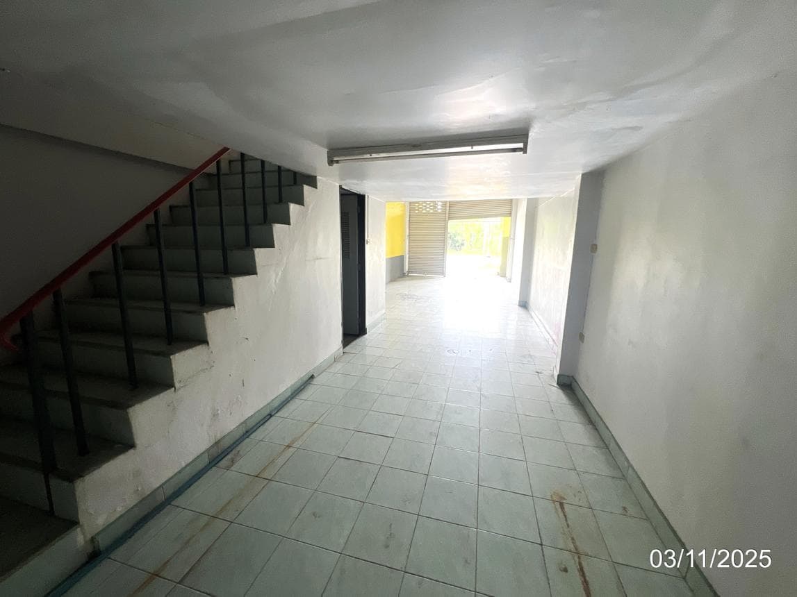 อาคารพาณิชย์ 2 ห้องนอน 4 ห้องน้ำ พื้นที่ใช้สอย 268 ตร.ม. ทำเลศักยภาพ แสนตอ ขาณุวรลักษบุรี จ.กำแพงเพชร