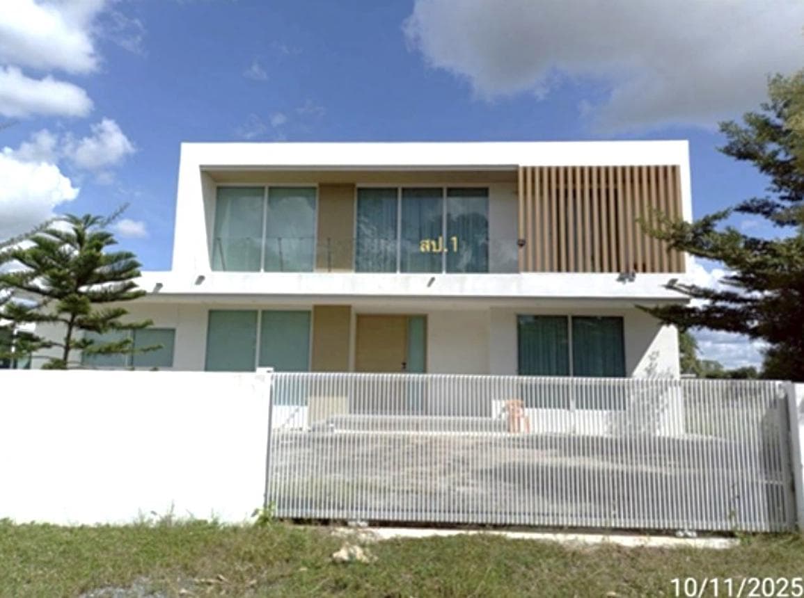บ้านเดี่ยว นาเมือง เสลภูมิ ร้อยเอ็ด 2 ห้องนอน 2 ห้องน้ำ พื้นที่ 208.8 ตร.ม. บนที่ดิน 69.7 ตร.ว. พื้นที่กว้างขวาง ทำเลดีเดินทางสะดวก ราคาพิเศษ 5.26 ล้าน