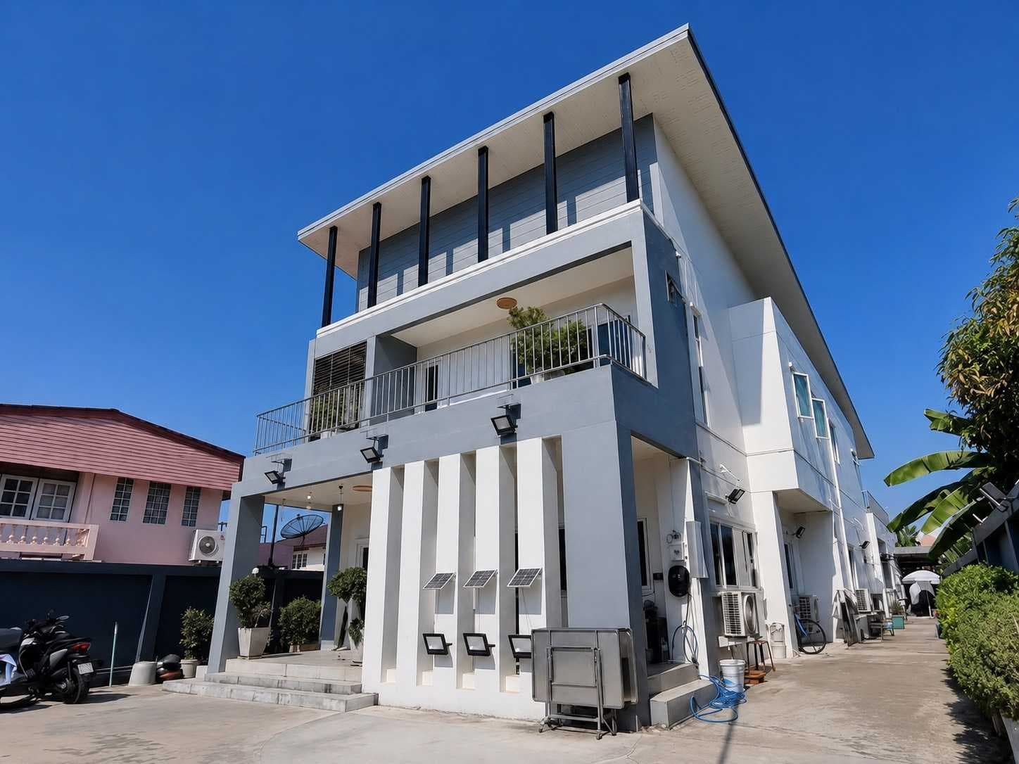 ขายโฮมออฟฟิศ 2 ชั้น ทำเลสวนผัก–ตลิ่งชัน เนื้อที่ 183 ตร.ว. | พื้นที่ใช้สอย 420 ตร.ม.