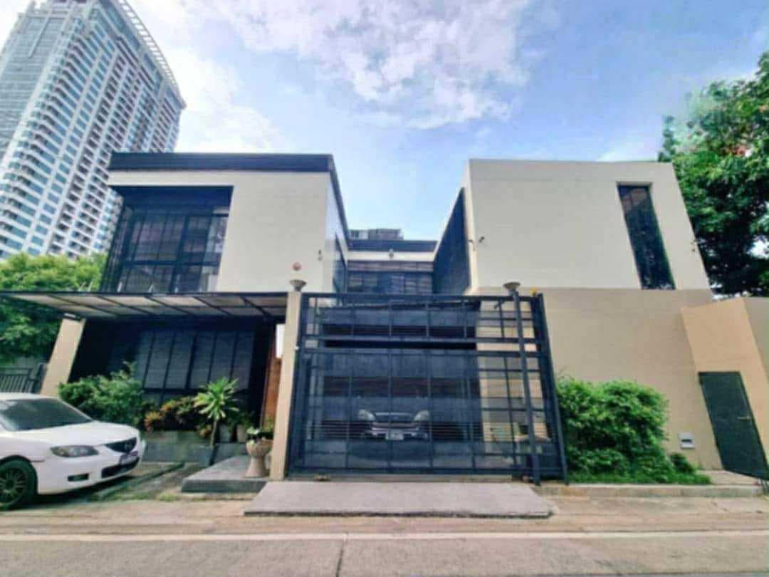 ขายบ้านเดี่ยวสุดหรู ทำเลทองใจกลางพระราม 4 97.2 ตรว. 4 นอน 5 น้ำ ใกล้ ทางด่วนอาจณรงค์ ราคาพิเศษ