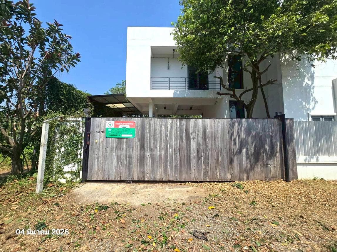 บ้านเดี่ยวหลังใหญ่ 4 ห้องนอน พื้นที่ใช้สอย 303.2 ตร.ม. ทำเลสมอแข เมืองพิษณุโลก