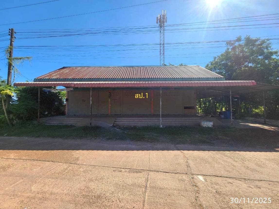 บ้านเดี่ยว บัวขาว กุฉินารายณ์ กาฬสินธุ์ พื้นที่ 57 ตร.ว. พื้นที่ใช้สอย 256 ตร.ม. 3 ห้องนอน 3 ห้องน้ำ