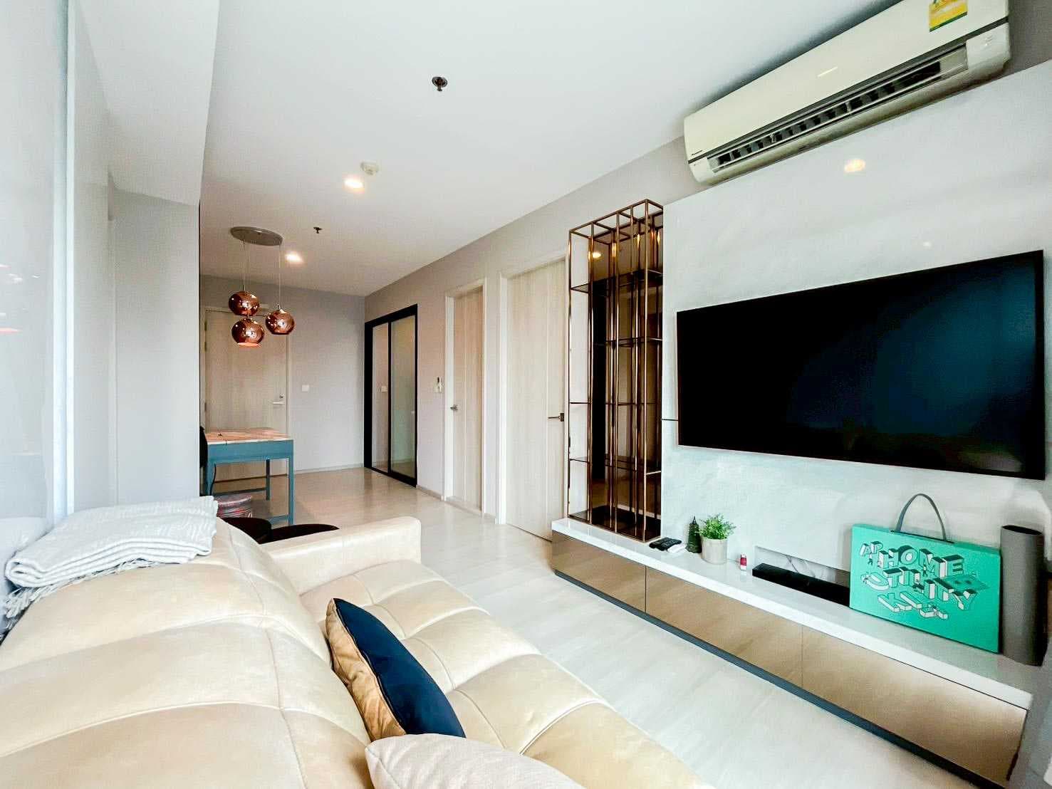 ขายคอนโด ห้องมุม 2 นอน Life Asoke (ไลฟ์ อโศก) ใกล้ MRT พระราม 9 เฟอร์ครบ 55.16 ตรม. ชั้น 31