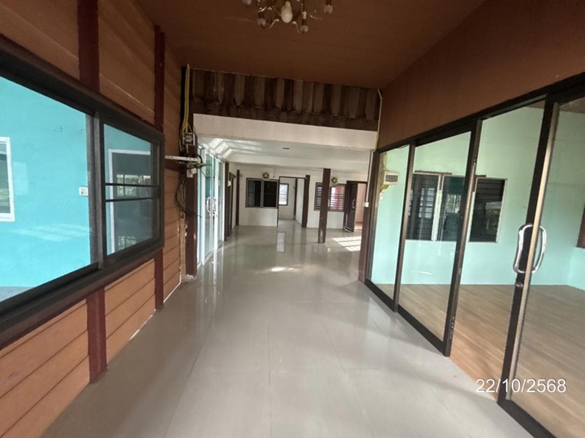 บ้านเดี่ยว หูทำนบ ปะคำ บุรีรัมย์ 2 ห้องนอน 1 ห้องน้ำ พื้นที่ใช้สอยกว้างขวางพิเศษ 263.4 ตร.ม. บนที่ดิน 32.6 ตร.ว. ทำเลดีติดถนนเดินทางสะดวก ราคาพิเศษ 2.53 ล้าน