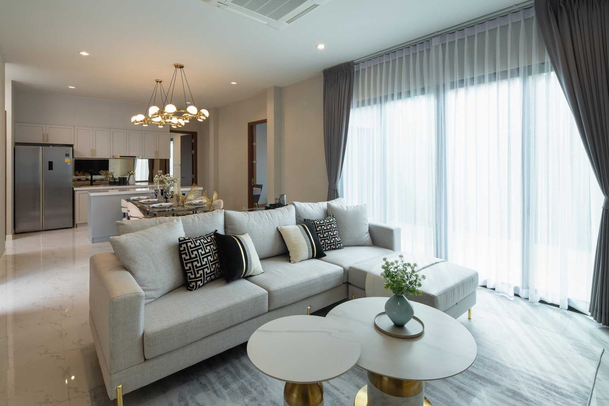 เช่า/ขาย Modern Luxury Pool villa 4 ห้องนอน 5ห้องน้ำ ติดถนน เชียงใหม่-หางดง