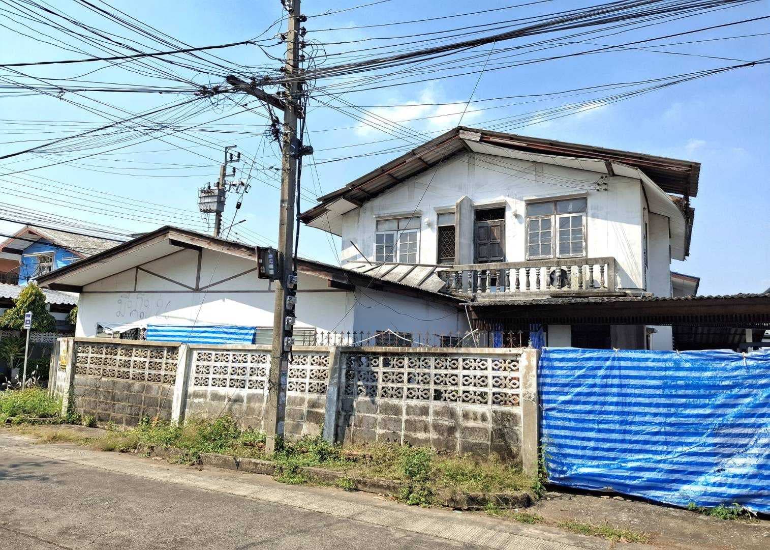 ขายบ้านแฝด 2 ชั้น หลังมุม – รุ่งสว่าง วิลเลจ 2 2 แปลงรวม ขนาดใหญ่ 70 ตร.ว. (35+35) ทำเลศักยภาพ ใกล้ MRT สายสีชมพู สถานีรามอินทรา กม.4