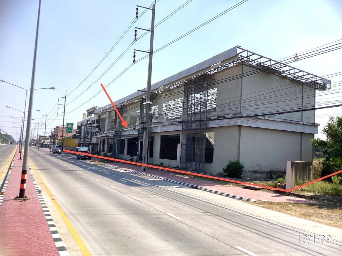 อาคารสำนักงานขนาดใหญ่ พื้นที่ 2,117 ตร.ม. ทำเลศักยภาพ เจดีย์หัก เมืองราชบุรี