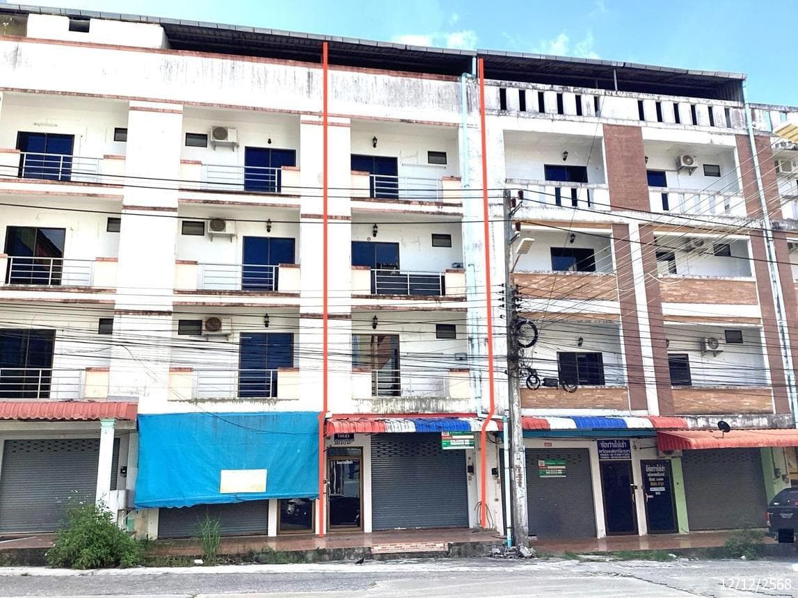 อาคารพาณิชย์ สำนักขาม สะเดา สงขลา 7 ห้องนอน 7 ห้องน้ำ พื้นที่ใช้สอยจุใจ 427 ตร.ม. ทำเลเศรษฐกิจใกล้ชายแดน ราคา 6.12 ล้านบาท