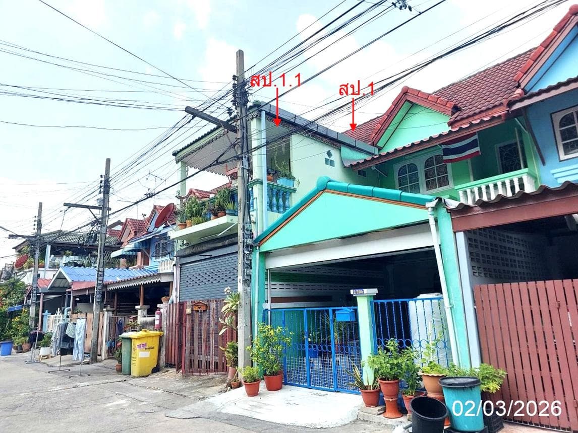 ทาวน์เฮ้าส์ รังสิยา 1 บางพูด ปากเกร็ด นนทบุรี 3 ห้องนอน 2 ห้องน้ำ พื้นที่กว้าง 142 ตร.ม. ทำเลดีราคาไม่ถึง 2 ล้าน