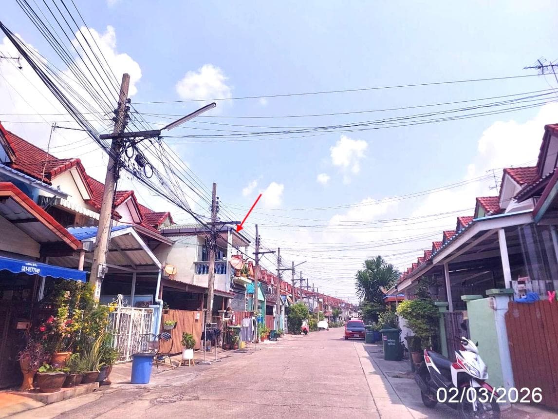 ทาวน์เฮ้าส์ รังสิยา 1 บางพูด ปากเกร็ด นนทบุรี 3 ห้องนอน 2 ห้องน้ำ พื้นที่กว้าง 142 ตร.ม. ทำเลดีราคาไม่ถึง 2 ล้าน