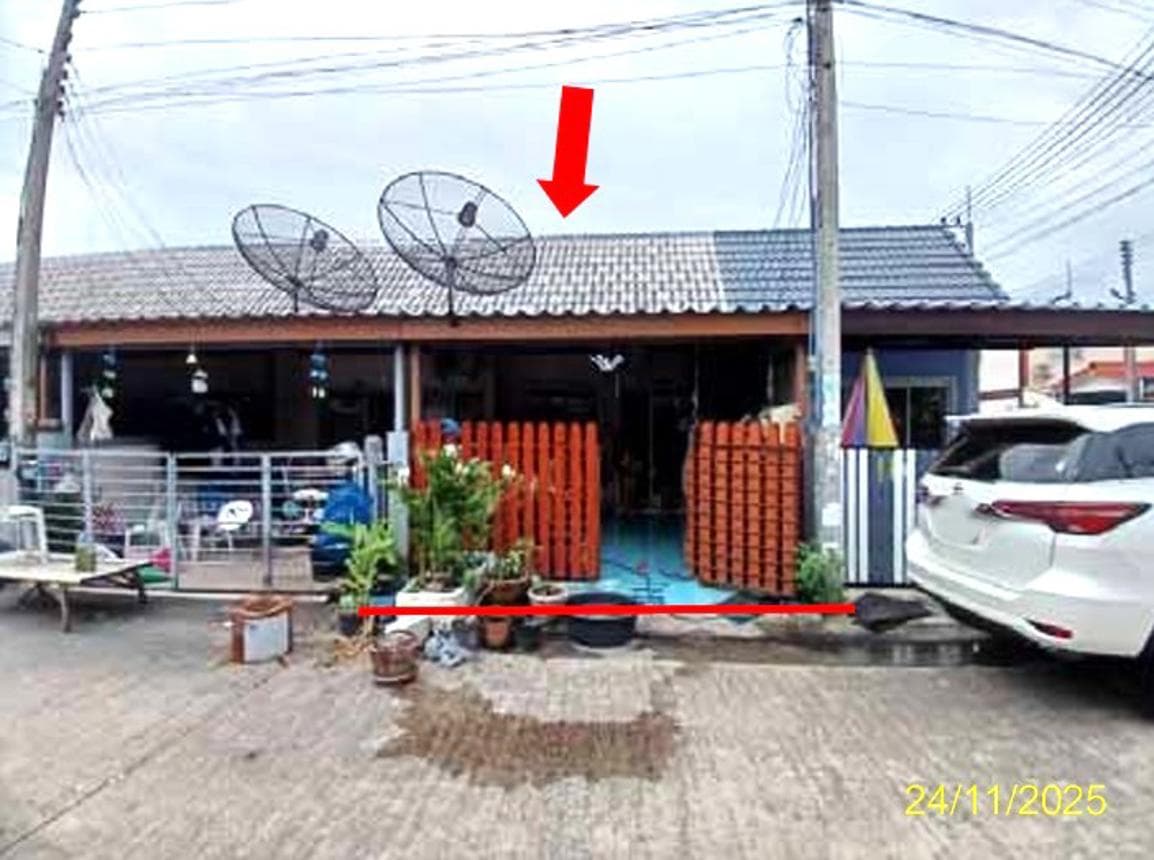 ขายทาวน์เฮ้าส์ หมู่บ้านดวงรัตน์ หนองไม้แดง เมืองชลบุรี พื้นที่ใช้สอย 63.6 ตร.ม. ทำเลดีใกล้แหล่งงาน ราคาล้านต้นๆ