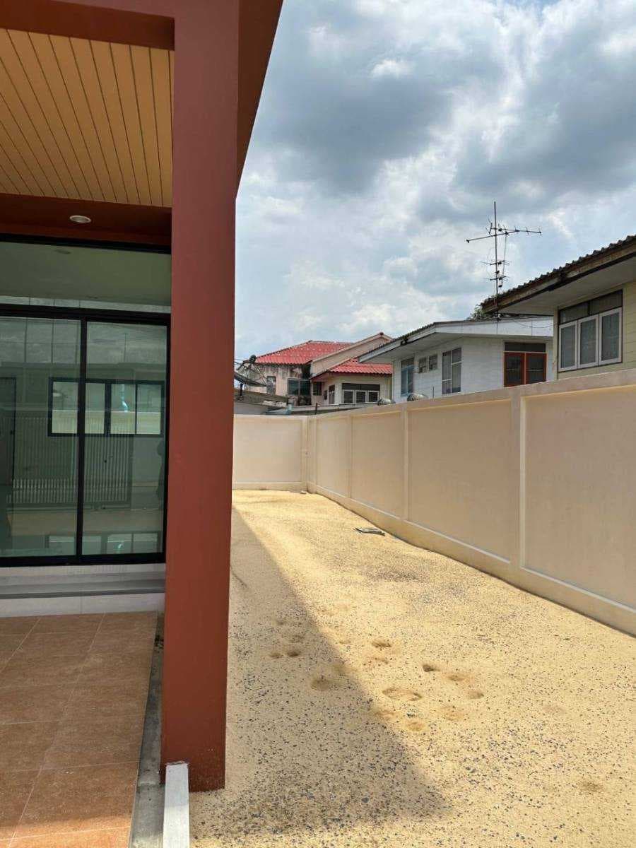 ขายทาวน์โฮม 3 ชั้น ใหม่เอี่ยม ใกล้ถนนประเสริฐมนูกิจ 100 เมตร เหมาะสำหรับ Home Office