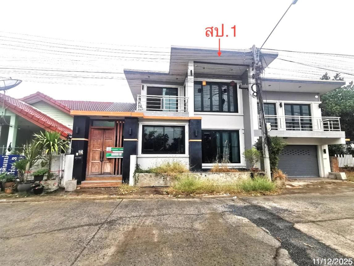 ขายบ้านเดี่ยว บัวคลี่ 8 เมืองสุพรรณบุรี พื้นที่ใช้สอยกว้างขวาง สภาพสวย ทำเลดีใกล้ใจกลางเมือง