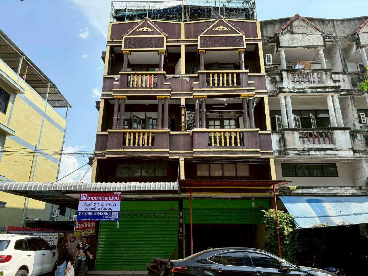 ขายทาวเฮ้าส์ 3 ชั้น 2 คูหา พื้นที่ 21.4 ตร.ว. ต.บางมด อ.ราษฎร์บูรณะ จ.กรุงเทพมหานคร ราคา 11,000,000 บาท