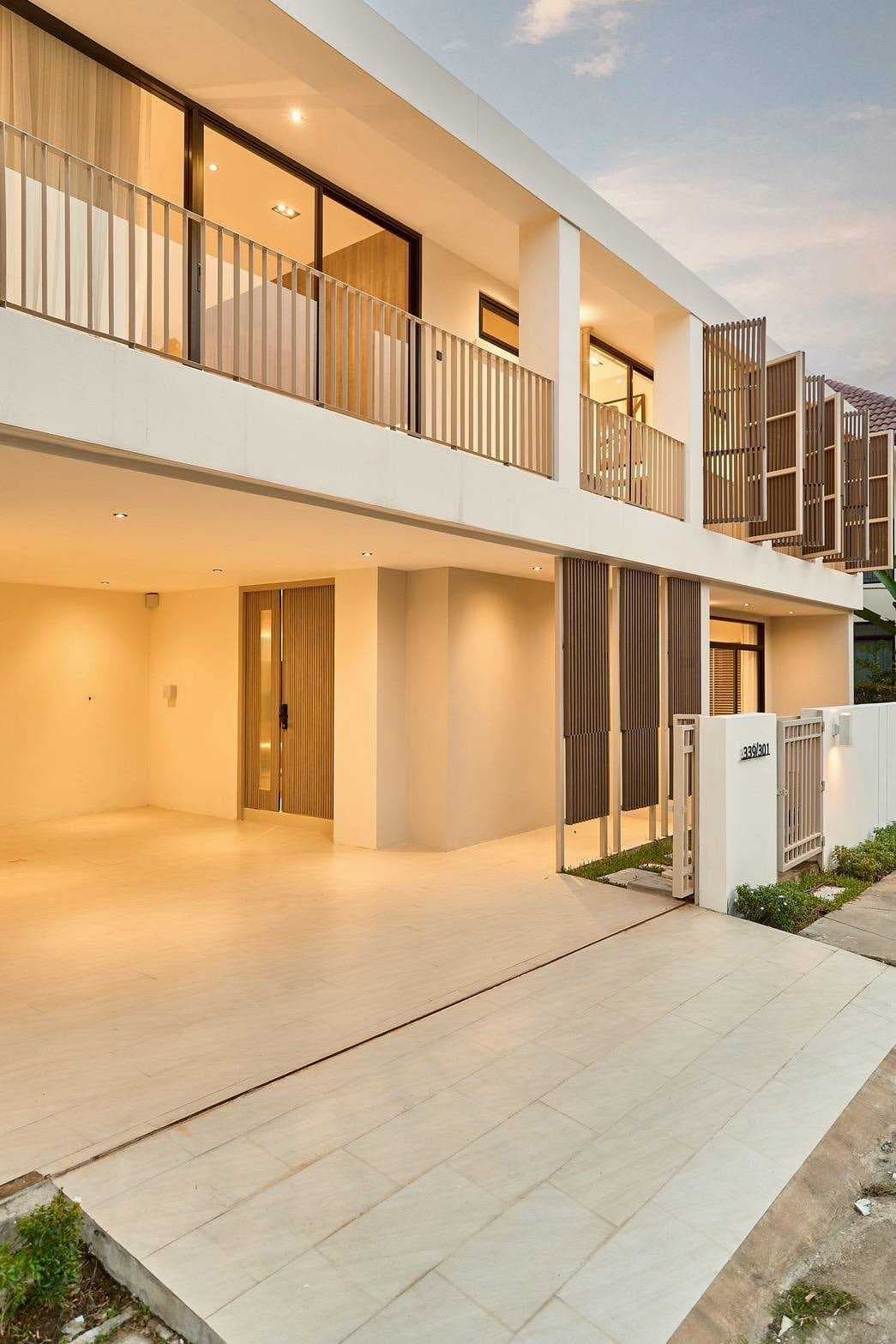 ขายบ้าน Contemporary Modern Style ตกแต่งครบ (ฟรีโอน)