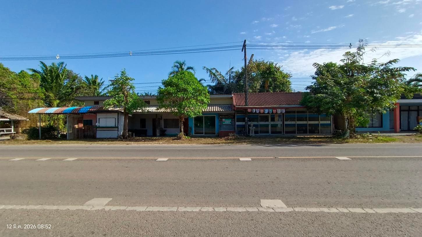 ขายบ้านเดี่ยว เมืองกระบี่ กระบี่ ทำเลไสไทย เนื้อที่ 64 ตร.ว. พื้นที่ใช้สอย 144 ตร.ม. 2 ห้องนอน 2 ห้องน้ำ สภาพดี พร้อมอยู่