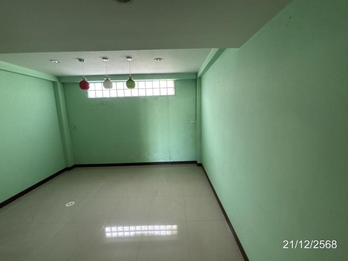 ขายอาคารพาณิชย์ ศรีแก้ว ศรีรัตนะ ศรีสะเกษ 8 ห้องนอน พื้นที่ใช้สอย 360 ตร.ม.