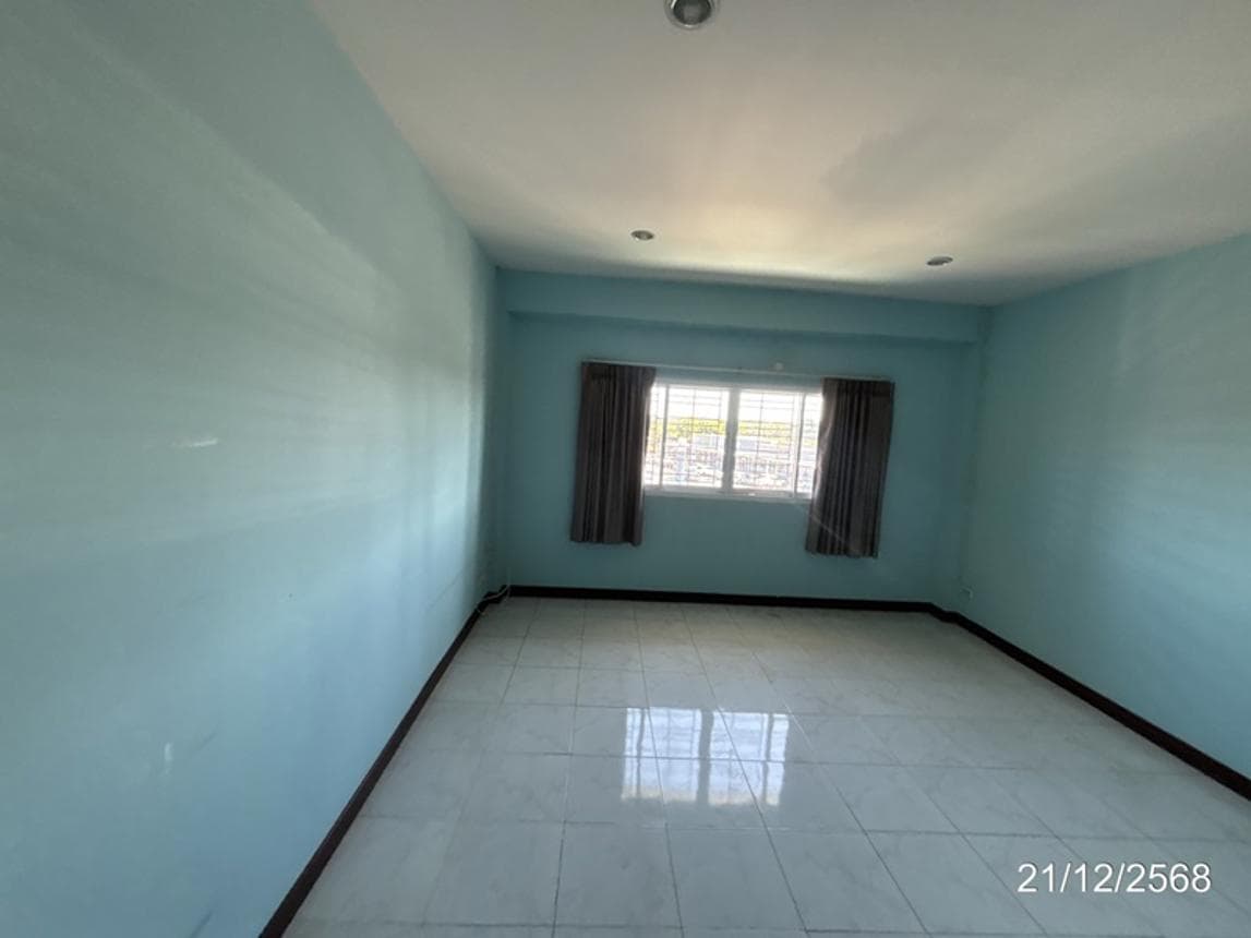ขายอาคารพาณิชย์ ศรีแก้ว ศรีรัตนะ ศรีสะเกษ 8 ห้องนอน พื้นที่ใช้สอย 360 ตร.ม.