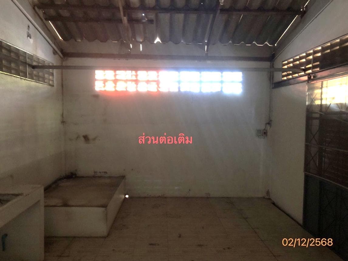 ขายอาคารพาณิชย์ มะขามเตี้ย เมืองสุราษฎร์ธานี 2 ห้องนอน 1 ห้องน้ำ พื้นที่ 252 ตร.ม. บนเนื้อที่ 47 ตร.ว. ทำเลทองย่านธุรกิจใจกลางเมืองเดินทางสะดวกสบายนั่นเอง