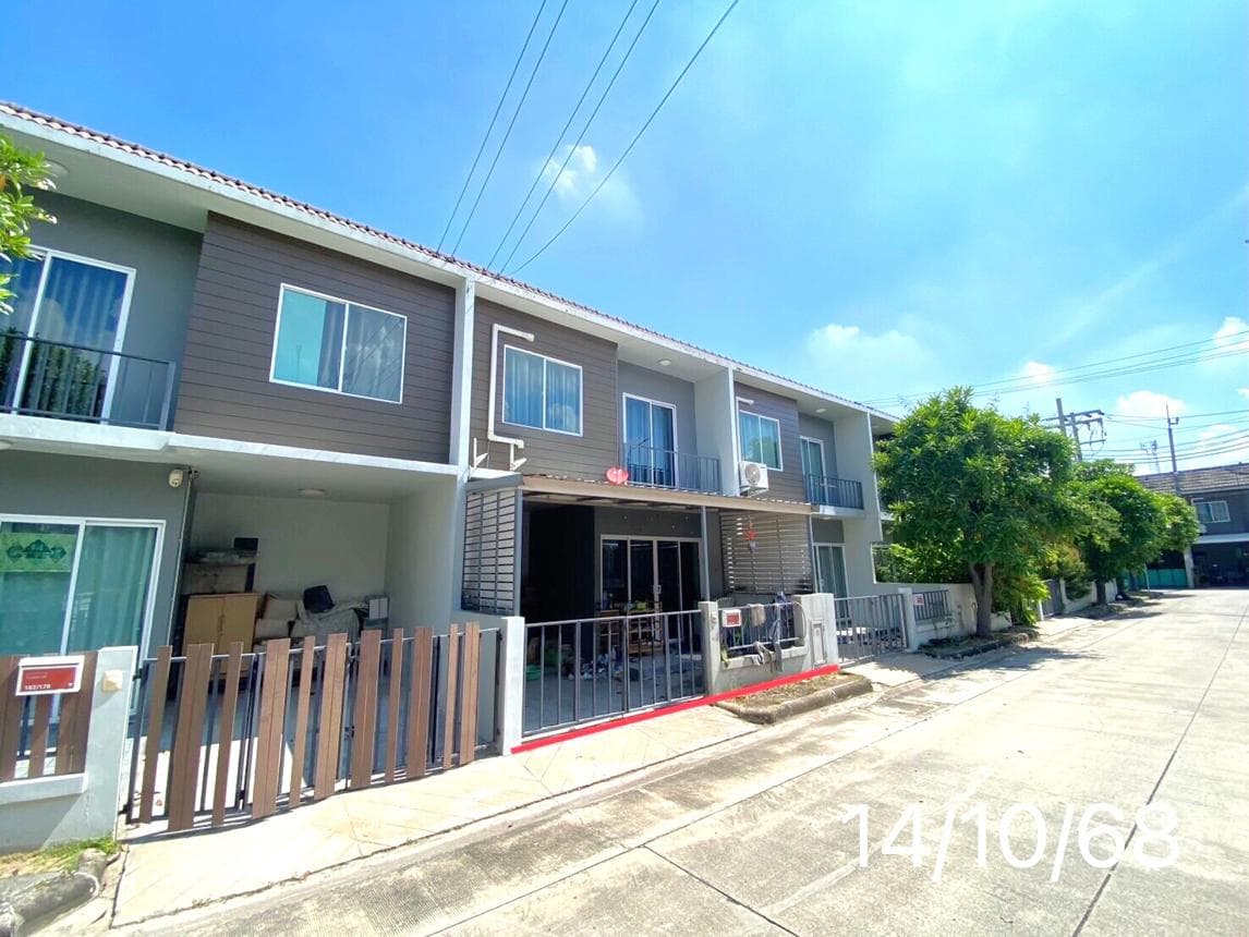 ทาวน์โฮม เดอะคัลเลอร์ วงแหวน-ราชพฤกษ์ ละหาร บางบัวทอง นนทบุรี 3 ห้องนอน 2 ห้องน้ำ ขนาด 20.4 ตร.ว.