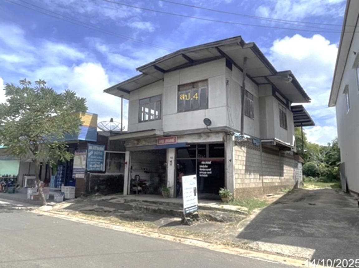 อาคารพาณิชย์ พนมไพร ร้อยเอ็ด 3 ห้องนอน 6 ห้องน้ำ พื้นที่ใช้สอยกว้างขวาง 312 ตร.ม. ทำเลทองย่านธุรกิจใจกลางอำเภอพนมไพร ราคาพิเศษ 12.59 ล้าน