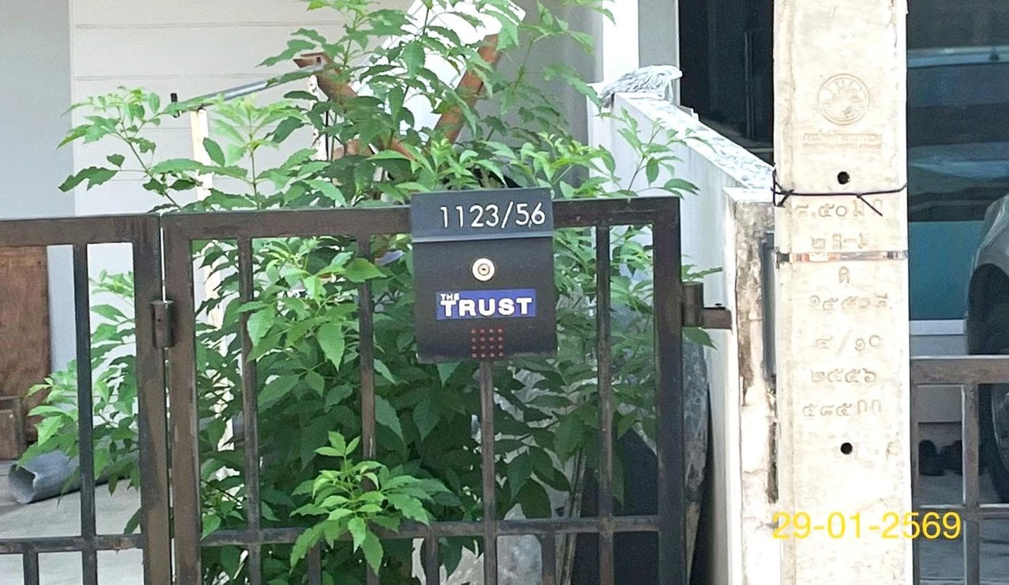 ขายทาวน์เฮ้าส์ เดอะทรัสต์ ศรีนครินทร์-แพรกษา (The Trust Srinakarin-Praksa) สมุทรปราการ 3 ห้องนอน 2 ห้องน้ำ พื้นที่กว้าง 26.1 ตร.ว. ทำเลดีใกล้รถไฟฟ้าและทางด่วน