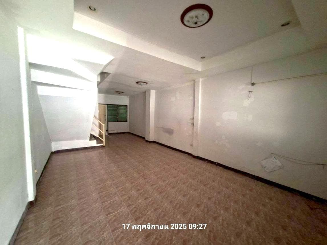 ขายทาวน์เฮ้าส์ ในเมือง เมืองเพชรบูรณ์ 2 ห้องนอน 2 ห้องน้ำ พื้นที่ 116 ตร.ม. ทำเลดีใจกลางเมืองเดินทางสะดวกสบายที่สุดนั่นเอง