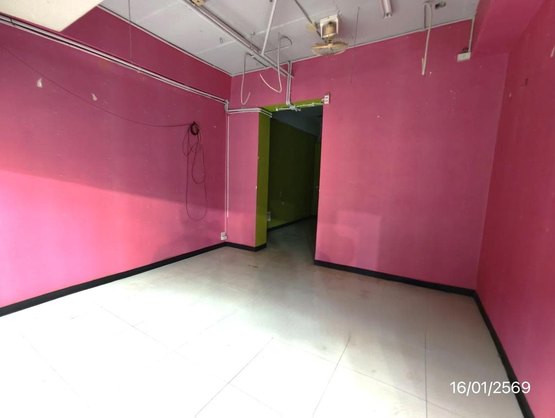 ห้องชุดสำนักงาน ใบหยกทาวเวอร์ พญาไท เขตพญาไท กรุงเทพมหานคร พื้นที่ใช้สอย 39.81 ตร.ม.