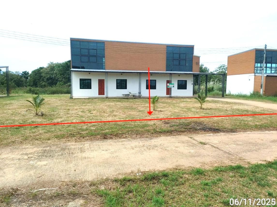 บ้านเดี่ยว เกิ้ง เมืองมหาสารคาม 4 ห้องนอน 4 ห้องน้ำ พื้นที่กว้าง 252 ตร.ม. บนที่ดิน 44 ตร.ว. ทำเลเด่นใกล้ตัวเมืองและสิ่งอำนวยความสะดวก ราคาพิเศษ 11.69 ล้าน