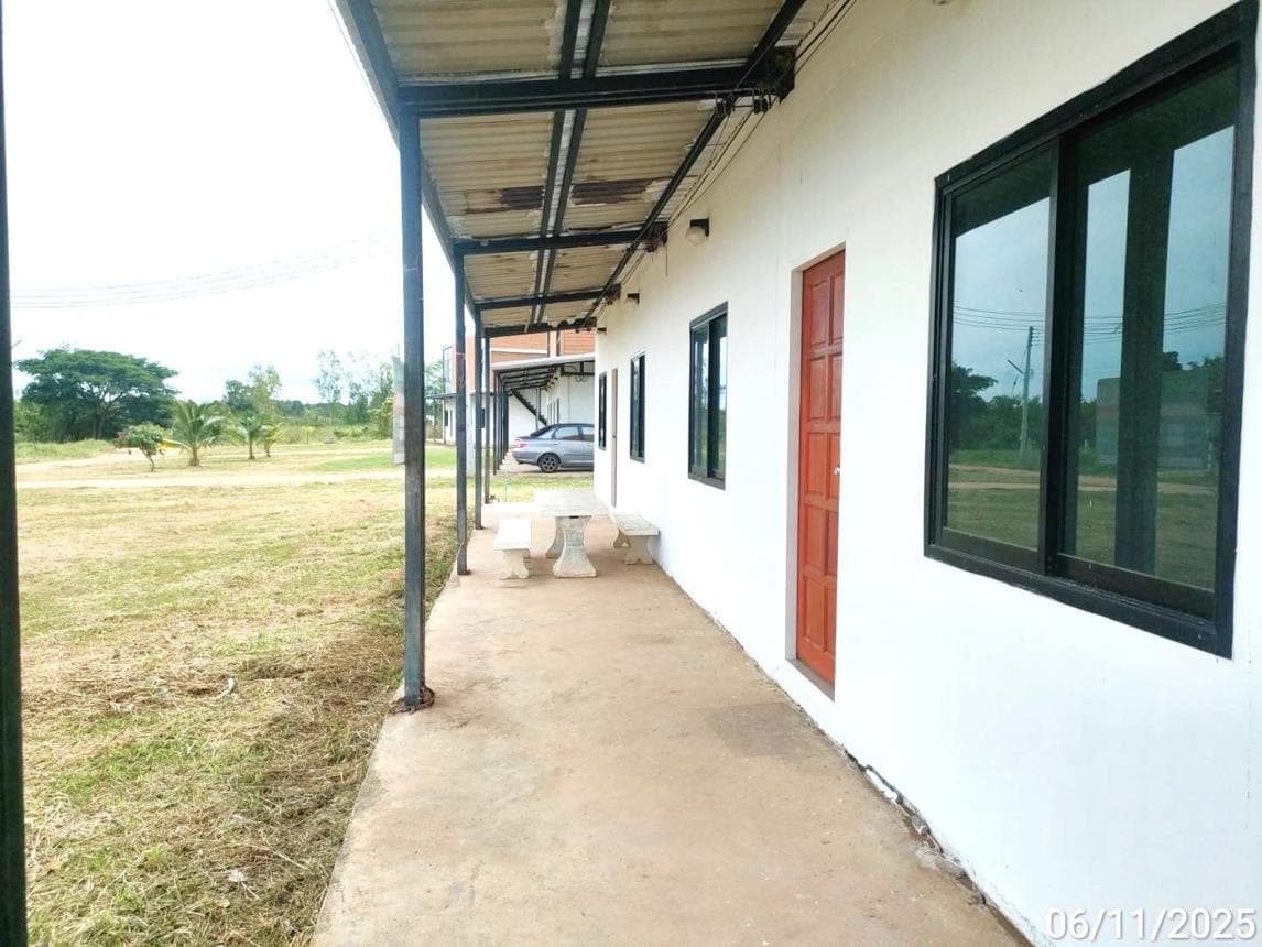 บ้านเดี่ยว เกิ้ง เมืองมหาสารคาม 4 ห้องนอน 4 ห้องน้ำ พื้นที่กว้าง 252 ตร.ม. บนที่ดิน 44 ตร.ว. ทำเลเด่นใกล้ตัวเมืองและสิ่งอำนวยความสะดวก ราคาพิเศษ 11.69 ล้าน