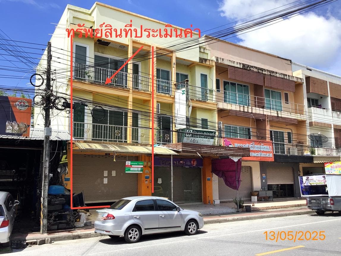 ขายอาคารพาณิชย์ เมืองนครศรีธรรมราช นครศรีธรรมราช ทำเลในเมือง เนื้อที่ 18.5 ตร.ว. พื้นที่ใช้สอย 180 ตร.ม. 2 ห้องนอน 3 ห้องน้ำ สภาพดี เหมาะสำหรับการค้าขายและทำธุรกิจ