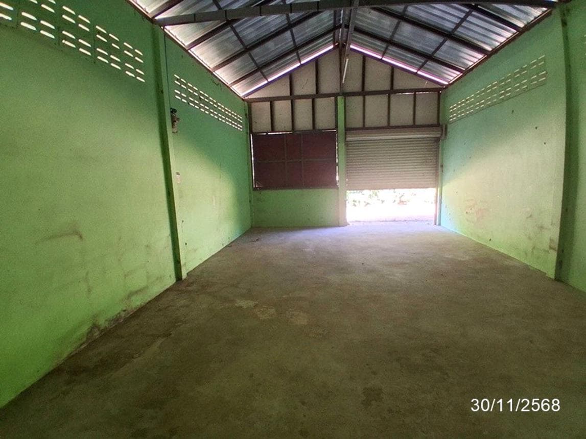 บ้านเดี่ยว พื้นที่ใช้สอย 40 ตร.ม. บนเนื้อที่ 28 ตร.ว. ทำเลสงบ ดงกลาง จตุรพักตรพิมาน จ.ร้อยเอ็ด