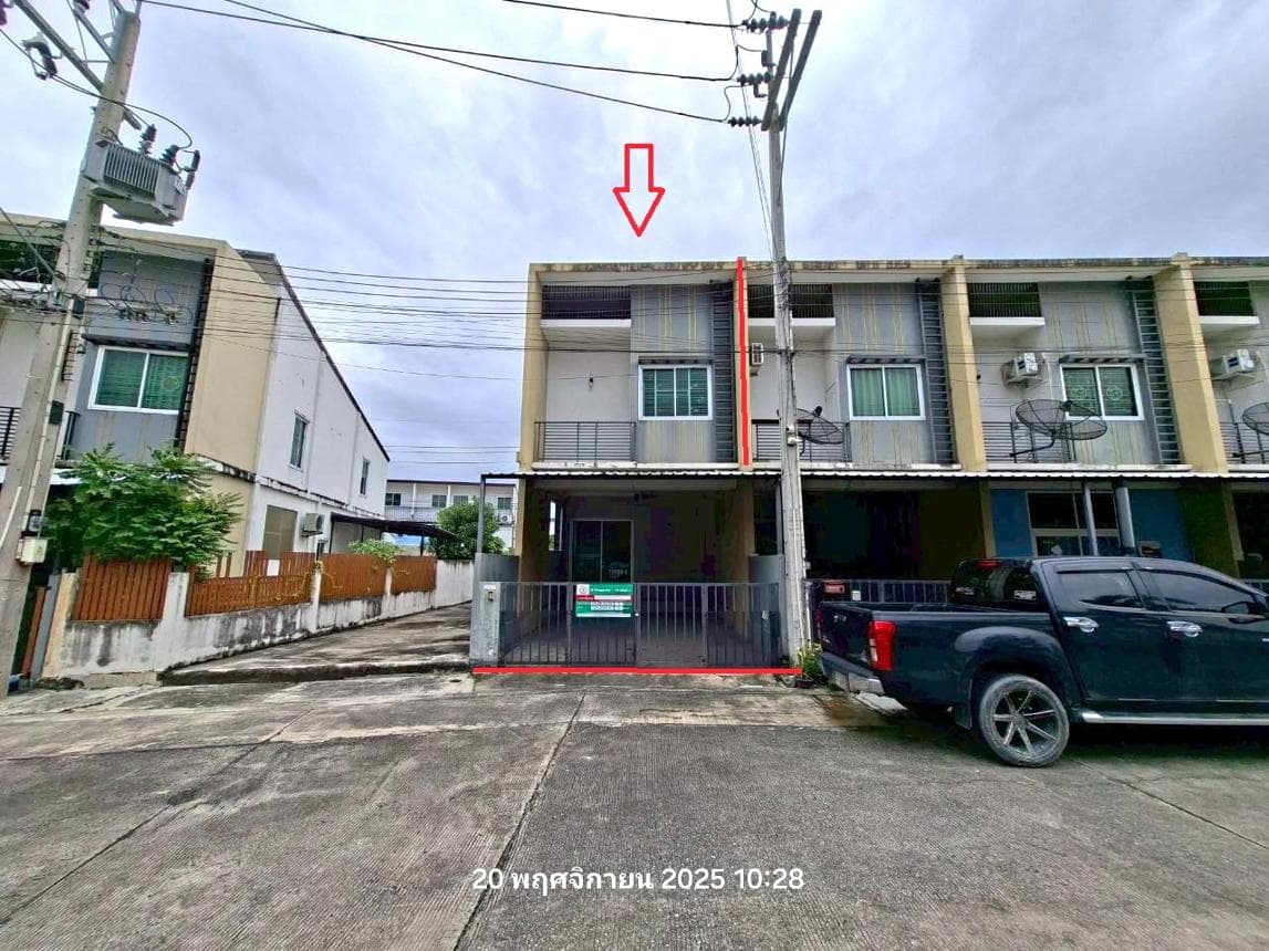 ทาวน์โฮม 3 ห้องนอน โครงการโกลเด้น แลนด์ ดีไลท์ พื้นที่ 167 ตร.ม. ทำเลมาบยางพร ปลวกแดง ระยอง คุ้มค่าในงบ 2 ล้าน - image 1