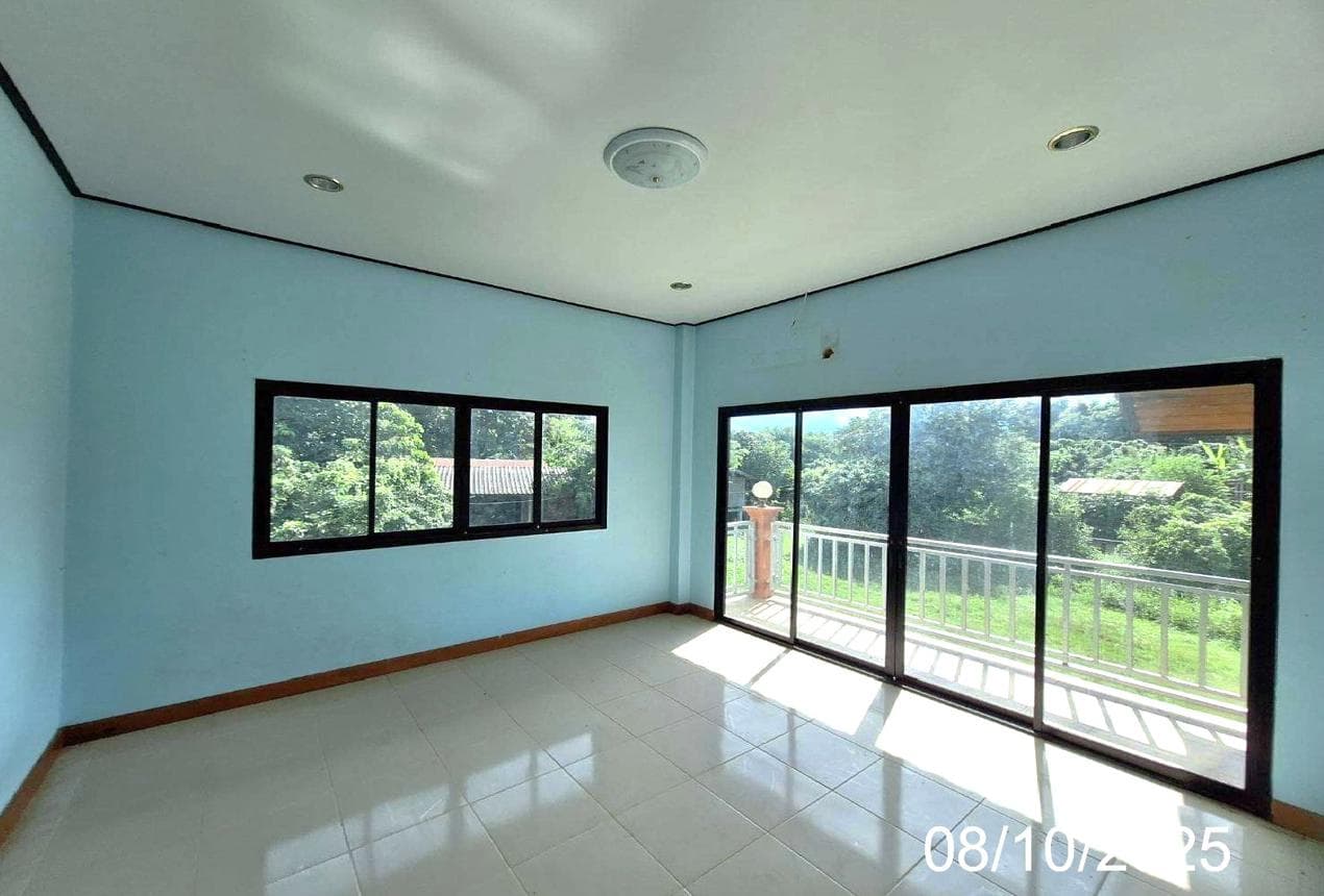 บ้านเดี่ยว 5 ห้องนอน 2 ห้องน้ำ พื้นที่ 210.61 ตร.ม. บนเนื้อที่ 80 ตร.ว. ทำเลศักยภาพ เสริมซ้าย เสริมงาม ลำปาง