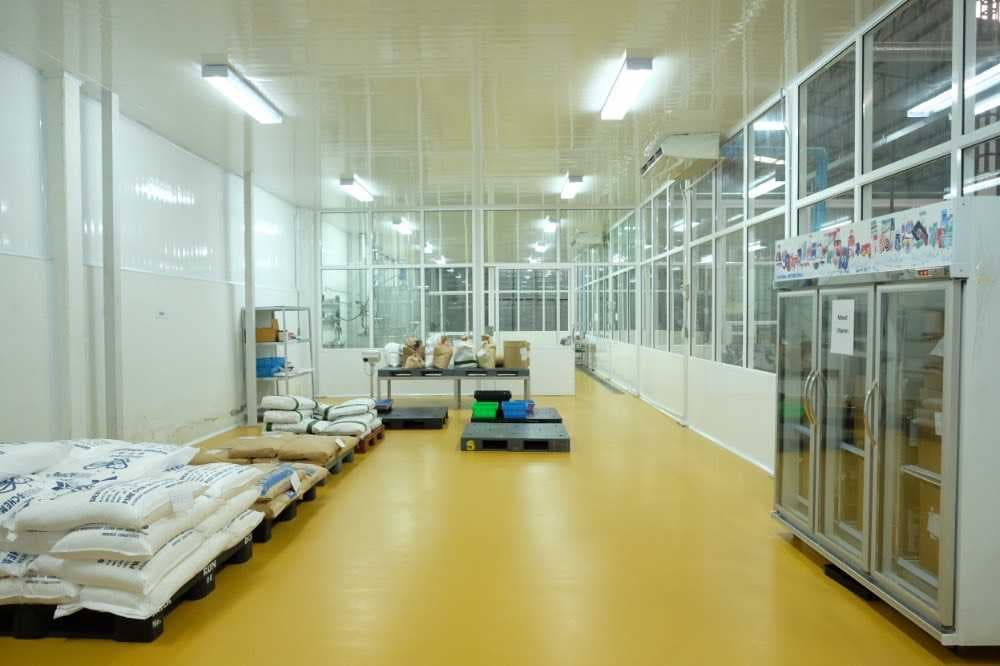 ขาย โรงงานผลิตเครื่องดื่มพร้อมไลน์ผลิต มีใบ รง.4 + FDA 8-1-24 ไร่
