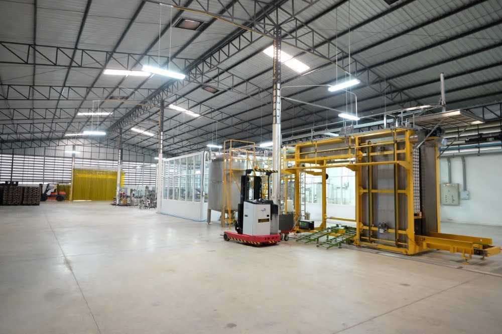 ขาย โรงงานผลิตเครื่องดื่มพร้อมไลน์ผลิต มีใบ รง.4 + FDA 8-1-24 ไร่