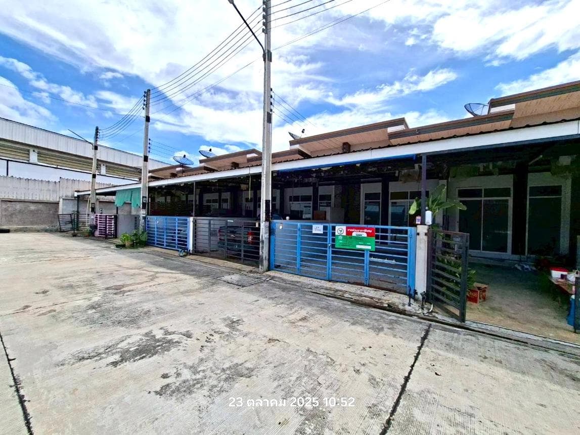 ทาวน์เฮ้าส์ โครงการเดอะ สปริงทาวน์ (The Spring Town) 2 ห้องนอน ทำเลมาบยางพร ปลวกแดง ระยอง ราคาคุ้มค่า