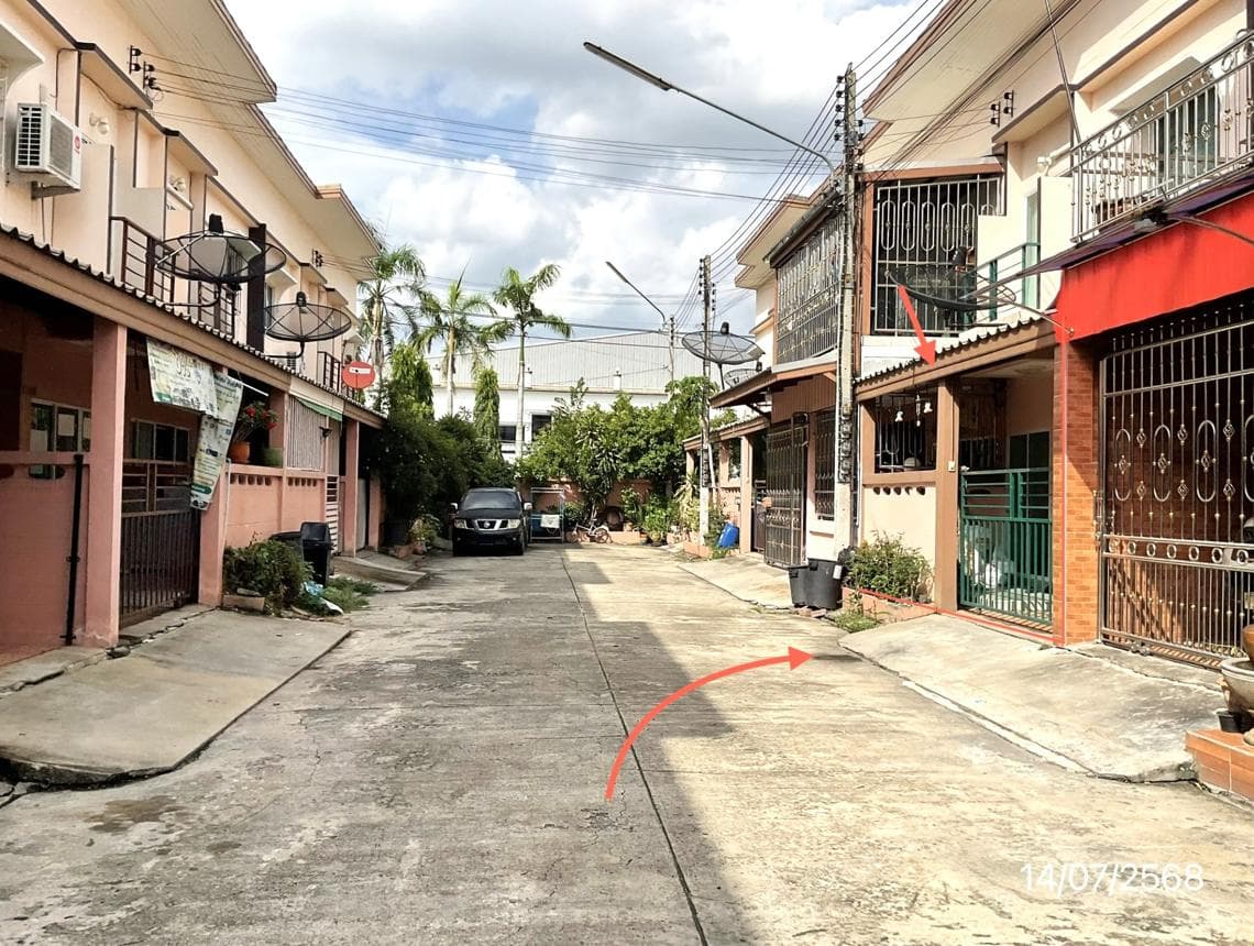 ทาวน์โฮม เพชรทวี ไร่ขิง สามพราน นครปฐม 3 ห้องนอน 2 ห้องน้ำ ขนาด 18.5 ตร.ว.