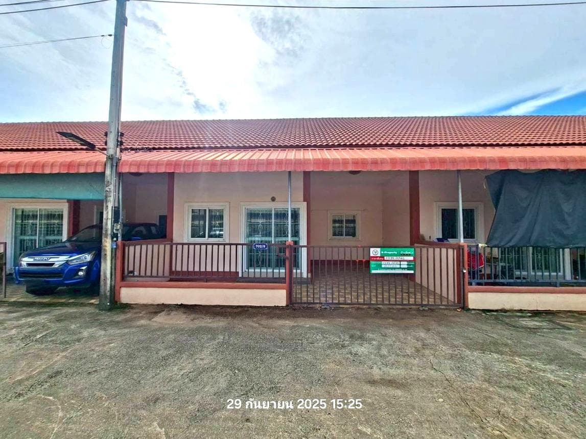 ทาวน์เฮ้าส์ ท่าตูม ศรีมหาโพธิ ปราจีนบุรี 2 ห้องนอน 1 ห้องน้ำ พื้นที่ 76.2 ตร.ม. ทำเลดีใกล้แหล่งจ้างงานนิคมอุตสาหกรรม 304 ราคาพิเศษ 1.25 ล้าน