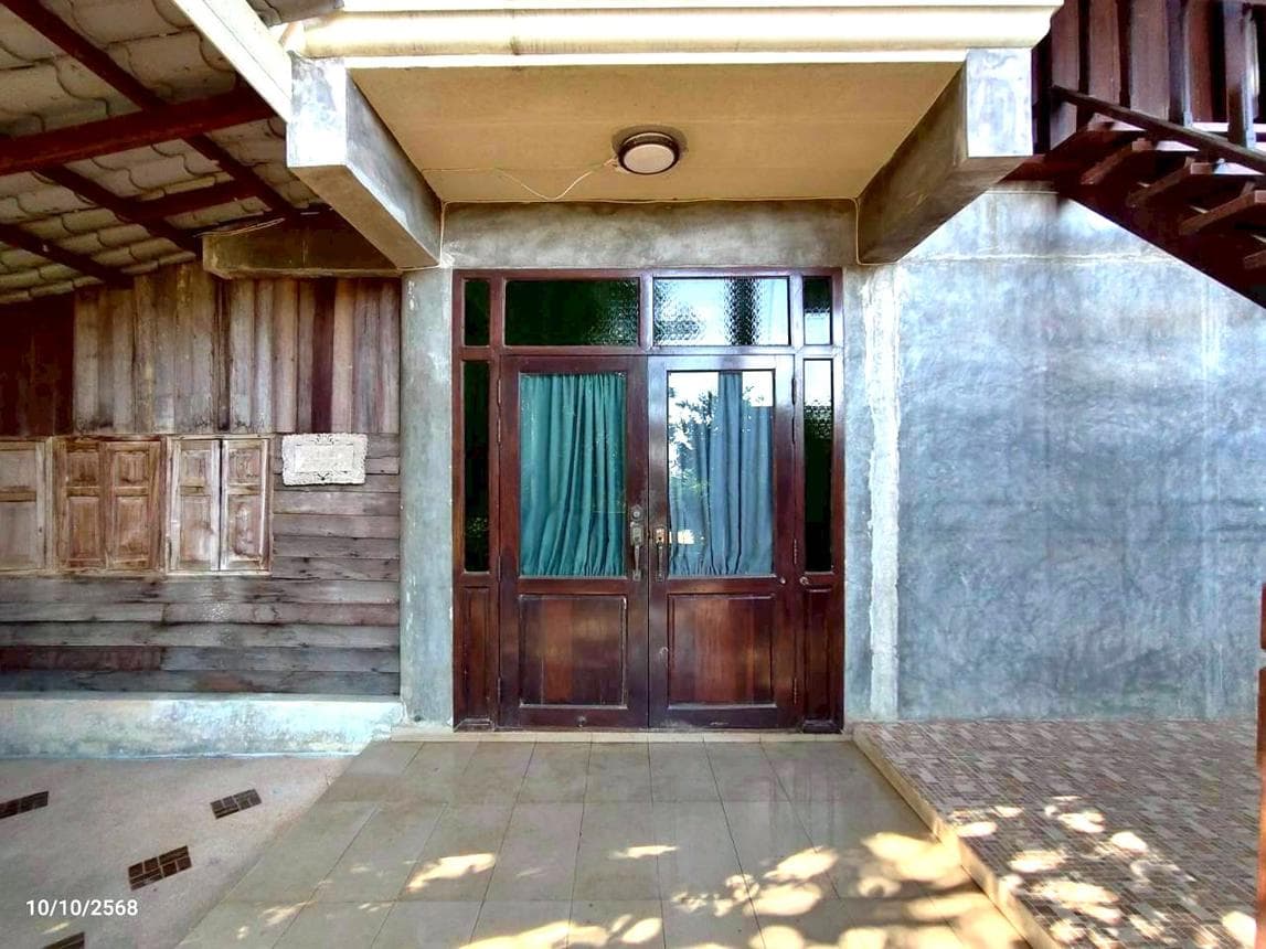ขายบ้านเดี่ยว รอบเวียง เมืองเชียงราย 3 ห้องนอน 2 ห้องน้ำ พื้นที่กว้างขวาง 289 ตร.ม. ทำเลดีบรรยากาศน่าอยู่นั่นเอง
