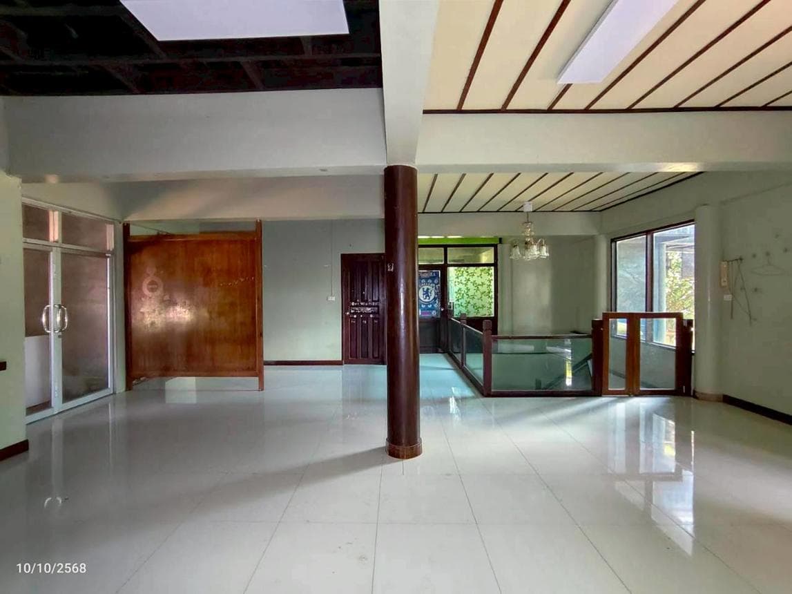 ขายบ้านเดี่ยว รอบเวียง เมืองเชียงราย 3 ห้องนอน 2 ห้องน้ำ พื้นที่กว้างขวาง 289 ตร.ม. ทำเลดีบรรยากาศน่าอยู่นั่นเอง