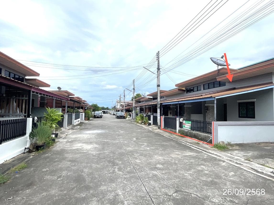 ทาวน์เฮ้าส์ บ้านสุขสบาย 2 มาบยางพร ปลวกแดง ระยอง 2 ห้องนอน 1 ห้องน้ำ พื้นที่กว้าง 94.25 ตร.ม. ทำเลใกล้นิคมฯ ราคาล้านต้นๆ