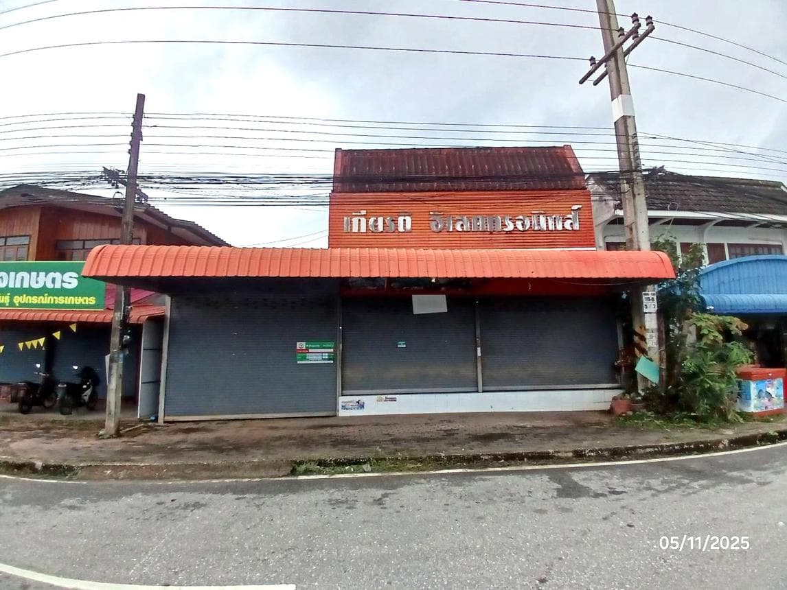 อาคารพาณิชย์ 2 ห้องนอน พื้นที่ 240 ตร.ม. ทำเลศักยภาพ บ้านโฮ่ง บ้านโฮ่ง ลำพูน