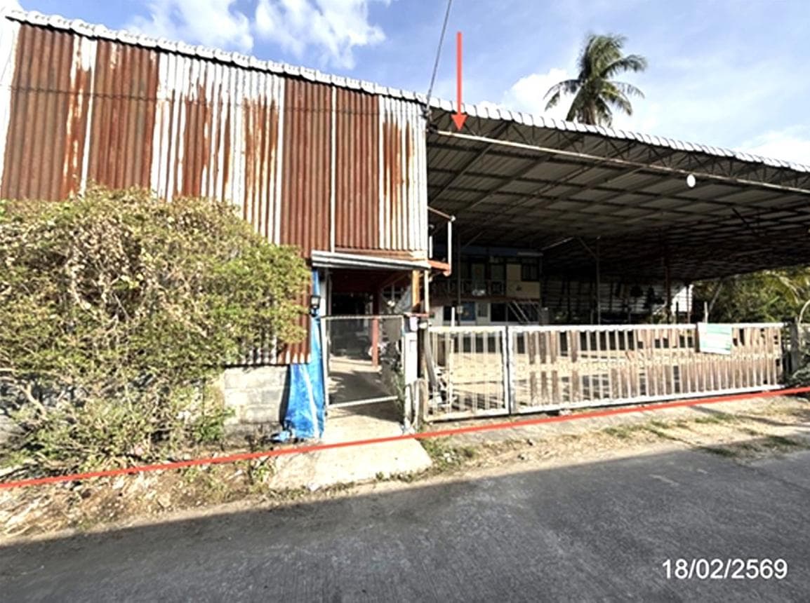 ขายบ้านเดี่ยว เมืองศรีสะเกษ ศรีสะเกษ ทำเลเมืองใต้ เนื้อที่ 63.4 ตร.ว. พื้นที่ใช้สอย 176 ตร.ม. 3 ห้องนอน สภาพดี พร้อมอยู่