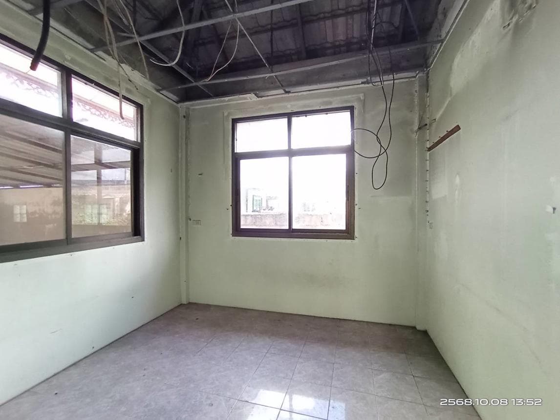 ขายบ้านเดี่ยวหลังใหญ่พิเศษ 4 ห้องนอน 4 ห้องน้ำ ทำเลดี พื้นที่ใช้สอยจุใจ บรรยากาศสงบร่มรื่นและเป็นส่วนตัว อำเภอยางตลาด กาฬสินธุ์